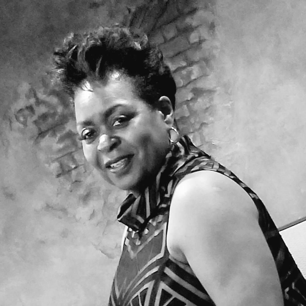 Meet your Posher, Brenda